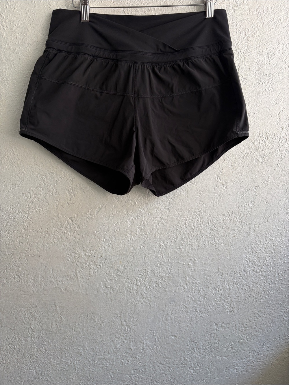 Lululemon Black Women's Athletic Shorts - Stretch Performance